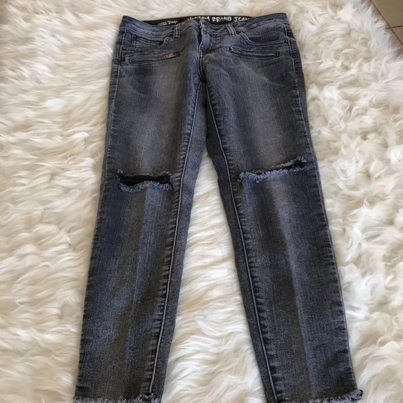 Volcom - Picture 3 of 8